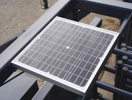 Electric over hydraulic with 20-watt solar charger